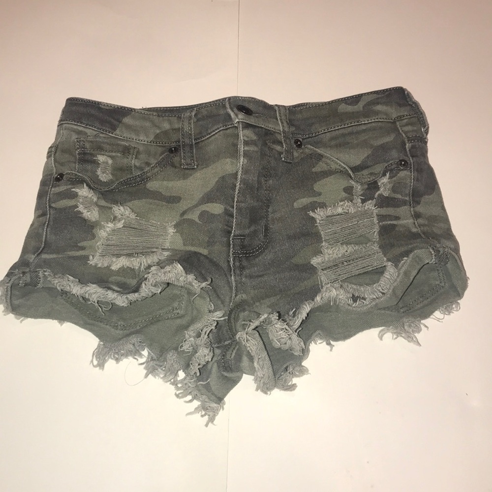 High rise camo print shorts